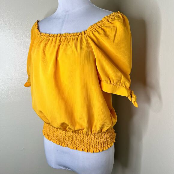 NWT MICHAEL Michael Kors Off The Shoulder Top MEDIUM Yellow Smocked Ruffle Chic - Picture 4 of 9
